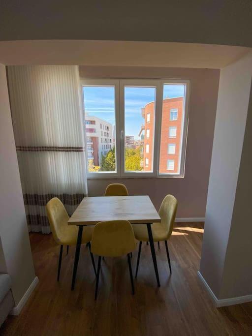 Niko's * Tirana